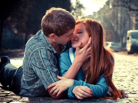 kiss gf|Free Boyfriend Girlfriend Romantic Moments Photos .